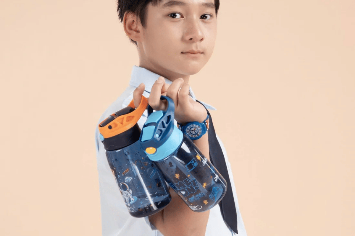 binh-nuoc-nhua-ong-hut-gap-game-news-cho-be